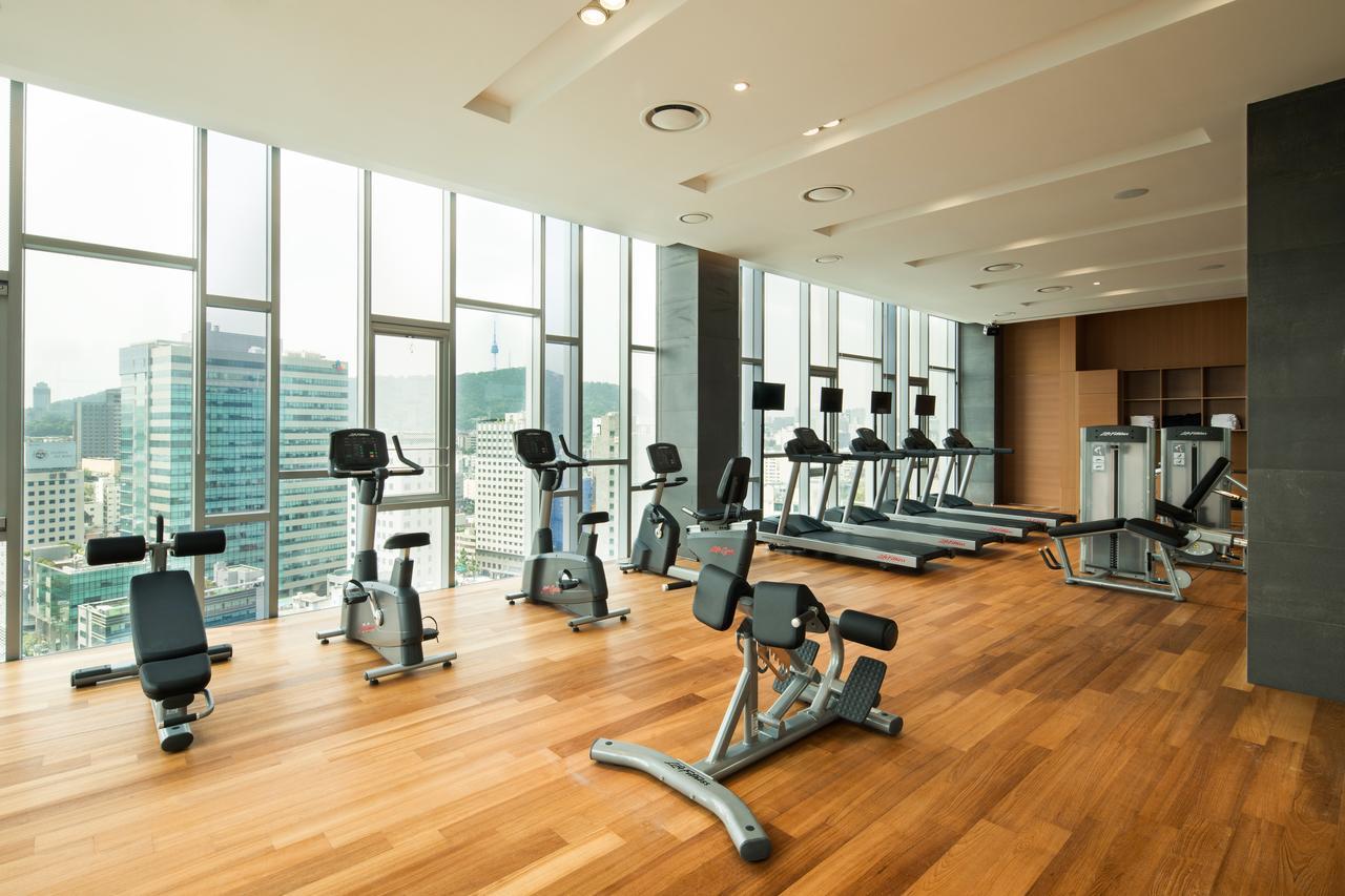 Novotel Ambassador Seoul Dongdaemun Hotels & Residences Esterno foto A gym in a hotel